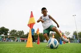 CBA选秀大会举行 杨曦皓当选CBA状元